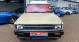 1993 Toyota Hilux 1800 S Single-Cab Manual 1 Owner Low Mileage Excellent Condition
