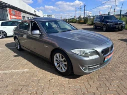 2011 BMW 5 Series 523i Exclusive Auto full