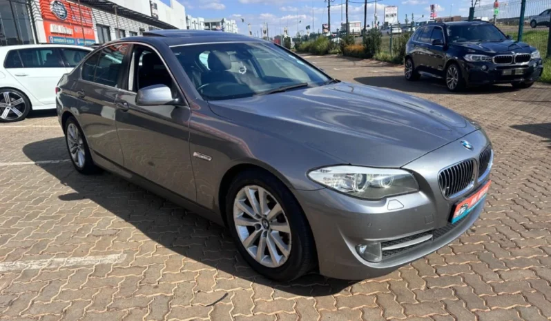 2011 BMW 5 Series 523i Exclusive Auto full