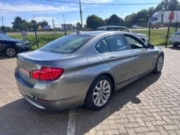 2011 BMW 5 Series 523i Exclusive Auto full