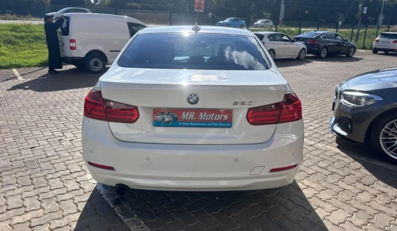 2013 BMW 3 Series 320i Auto full