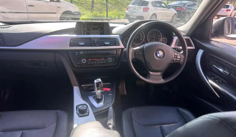 2013 BMW 3 Series 320i Auto full