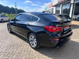 2017 BMW 5 Series 520d GT full