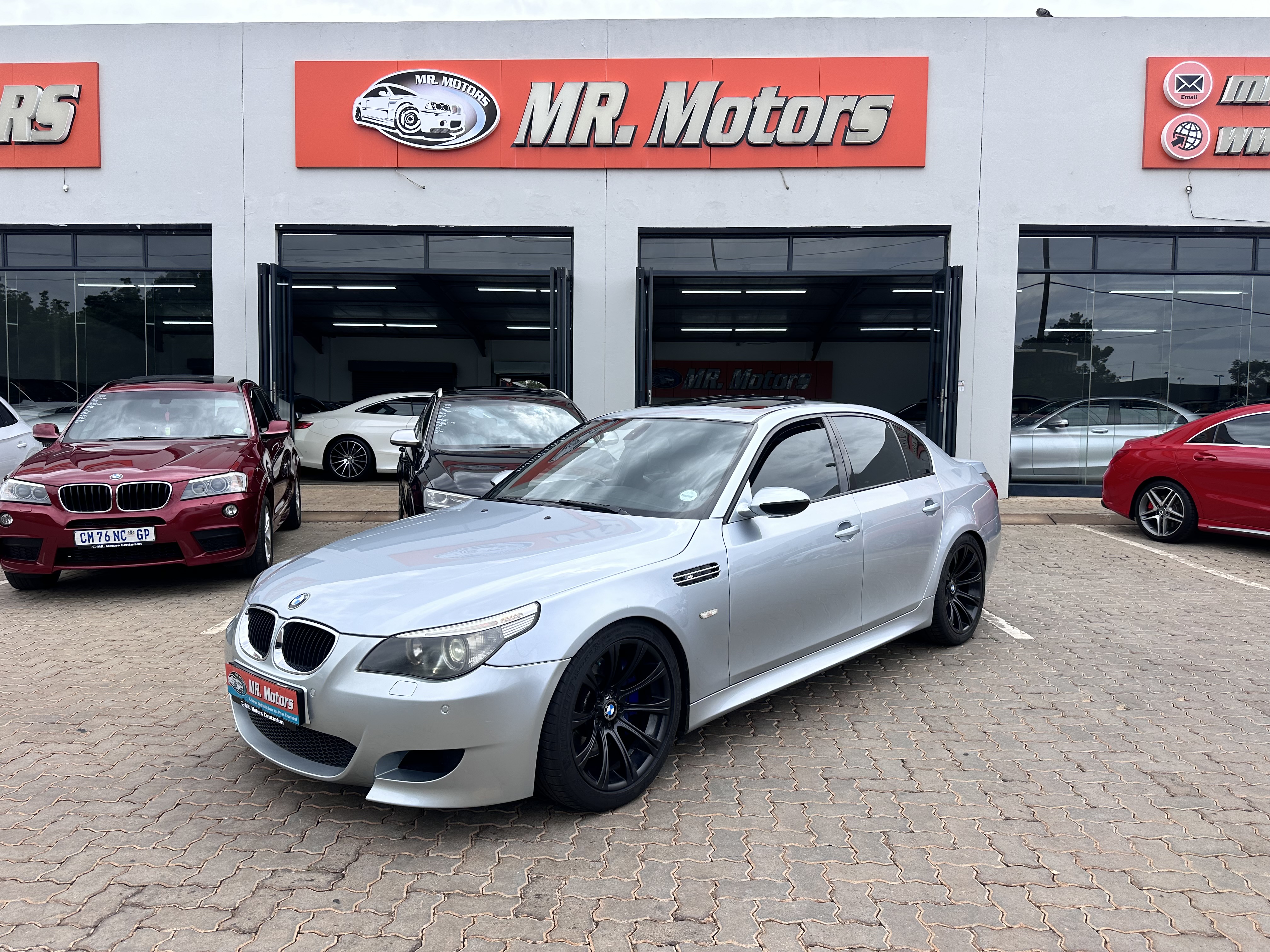 2006 BMW M5 SMG E60