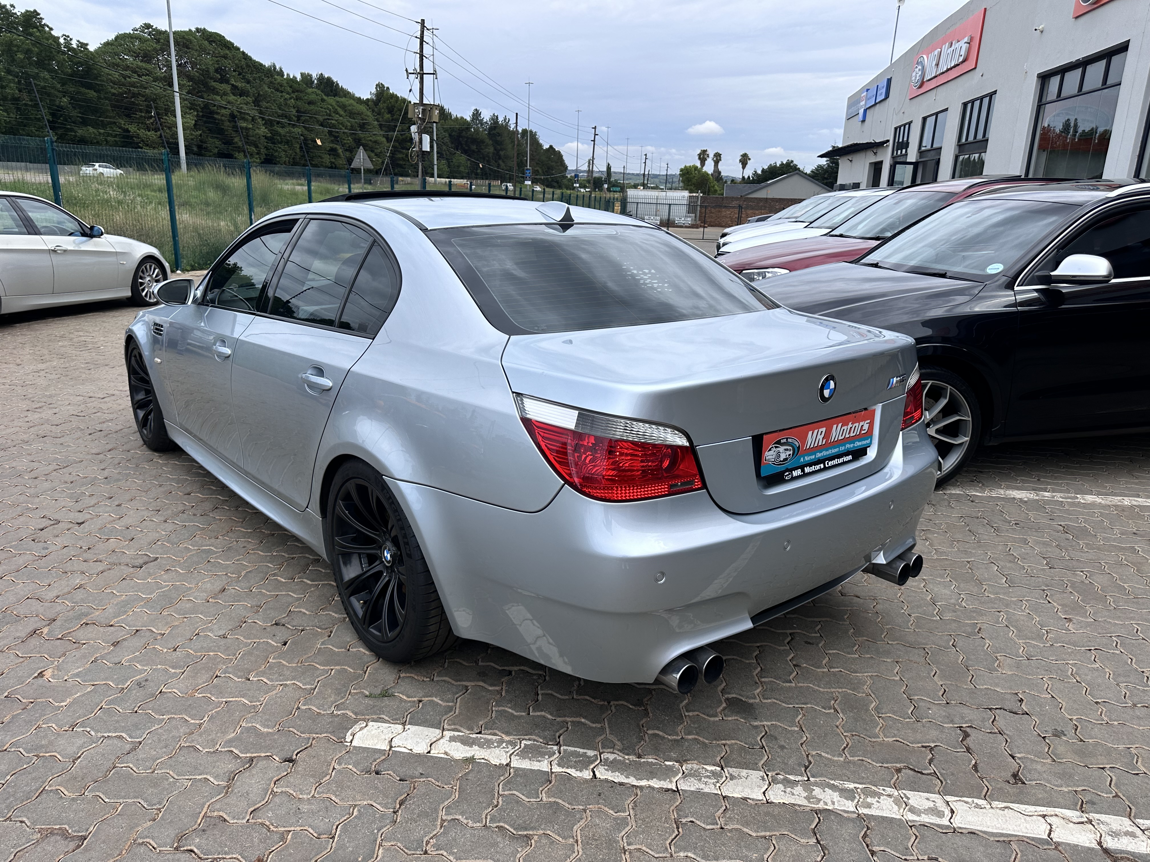 2006 BMW M5 SMG E60