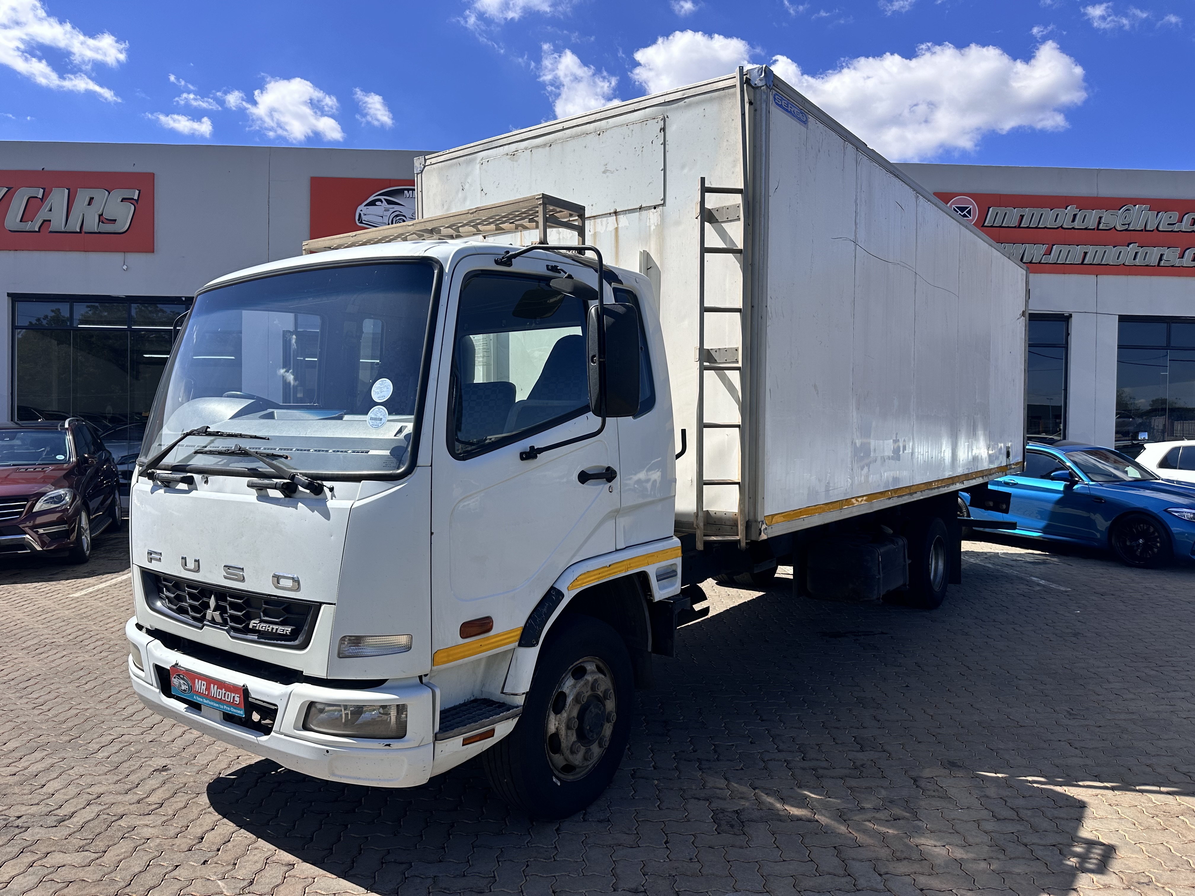 2014 Mitsubishi Fuso FK13-240